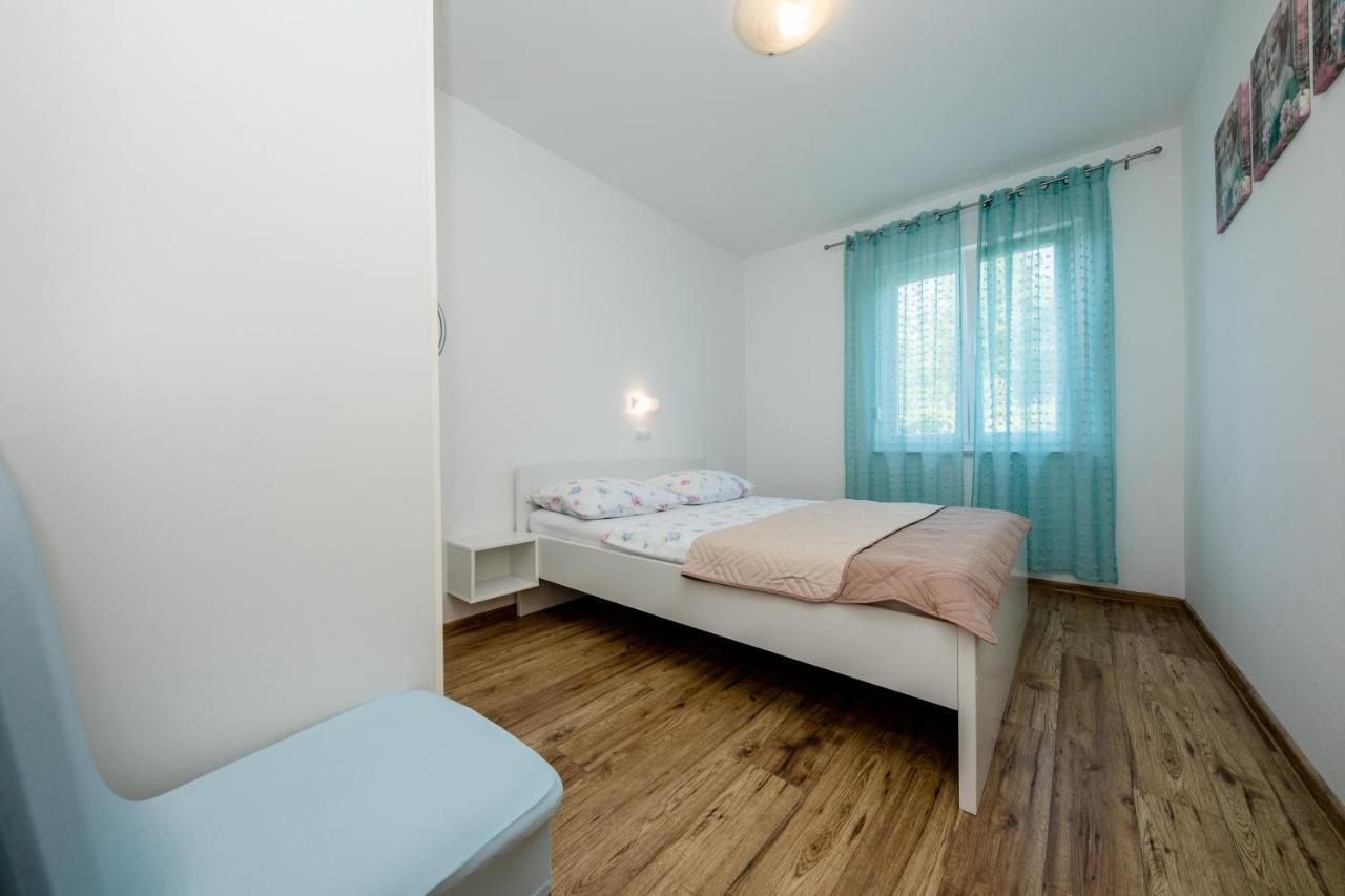 Zeljko Apartmani ロパール エクステリア 写真