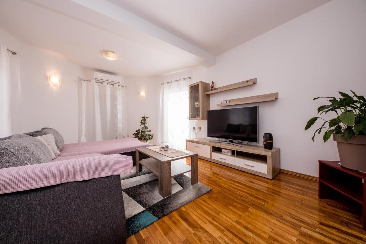 Zeljko Apartmani ロパール エクステリア 写真