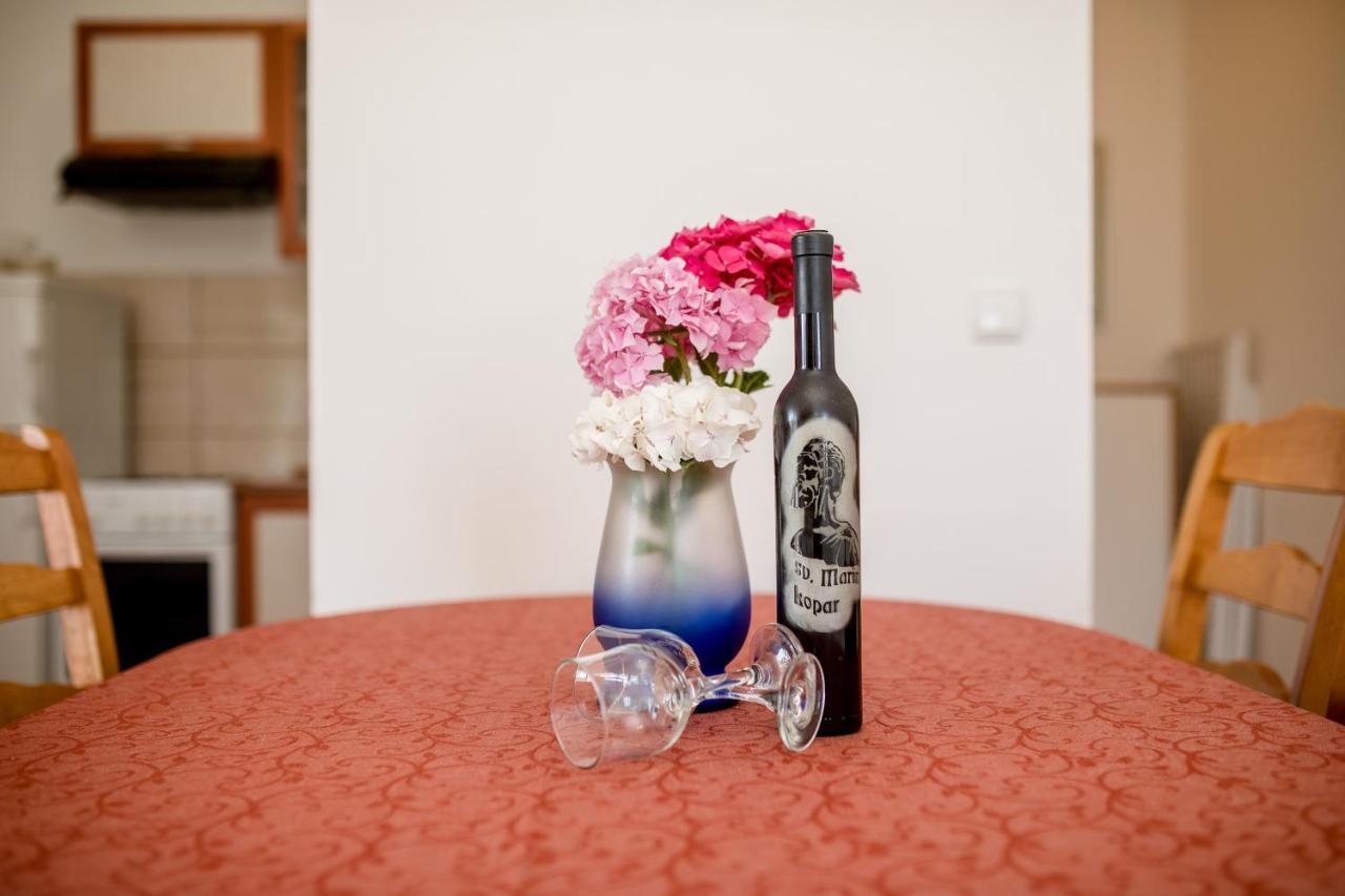 Zeljko Apartmani ロパール エクステリア 写真