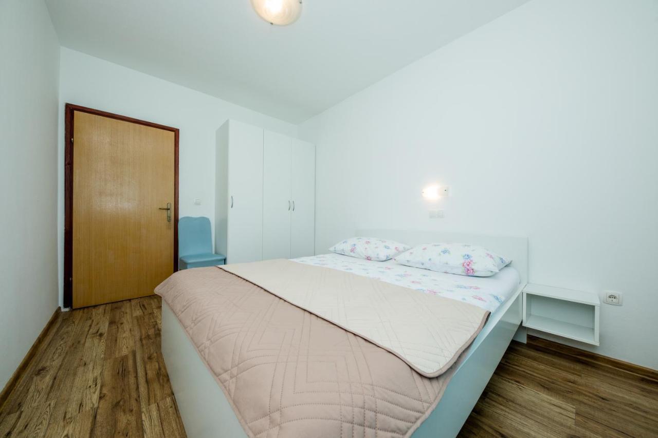 Zeljko Apartmani ロパール エクステリア 写真
