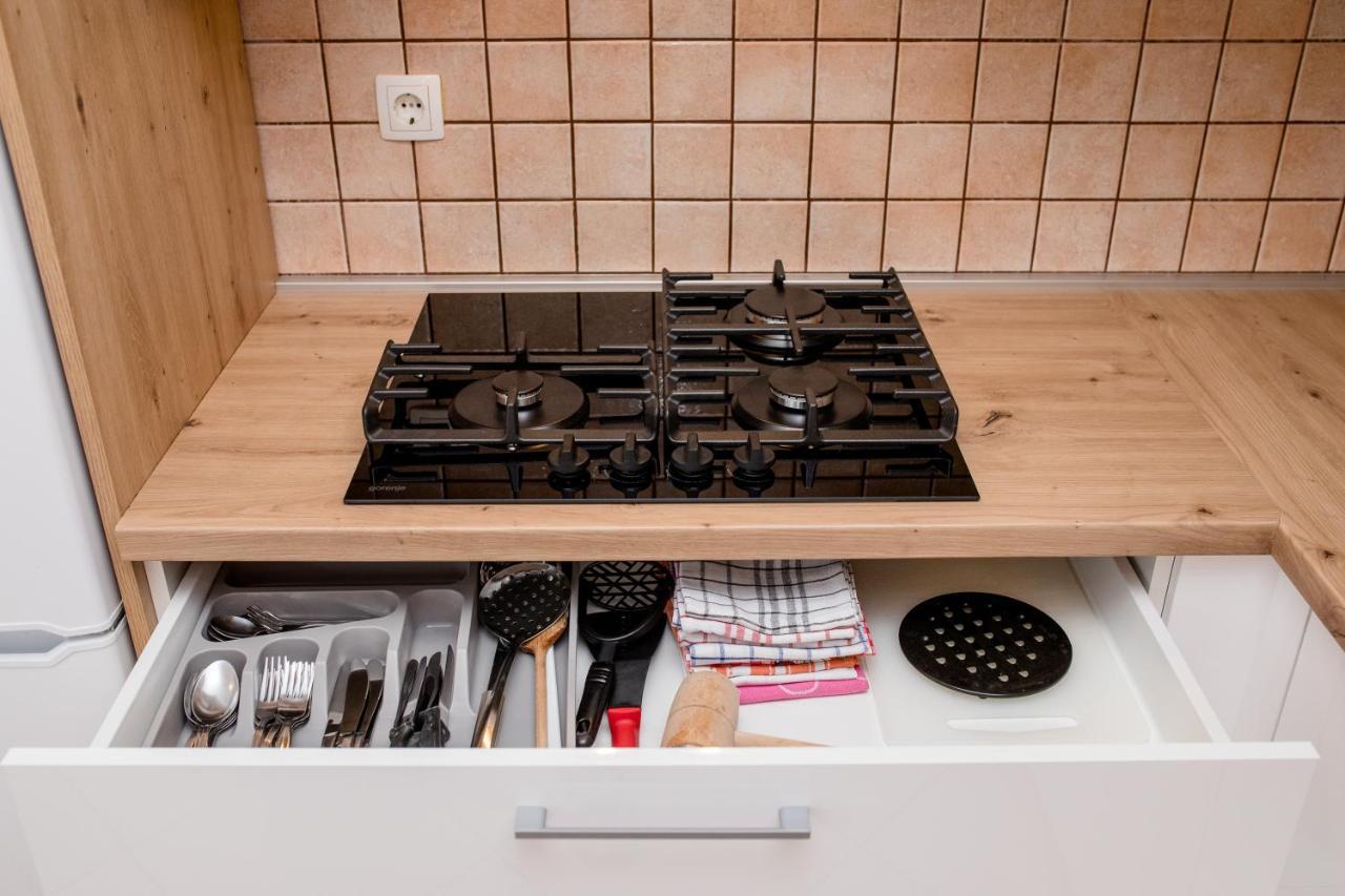 Zeljko Apartmani ロパール エクステリア 写真